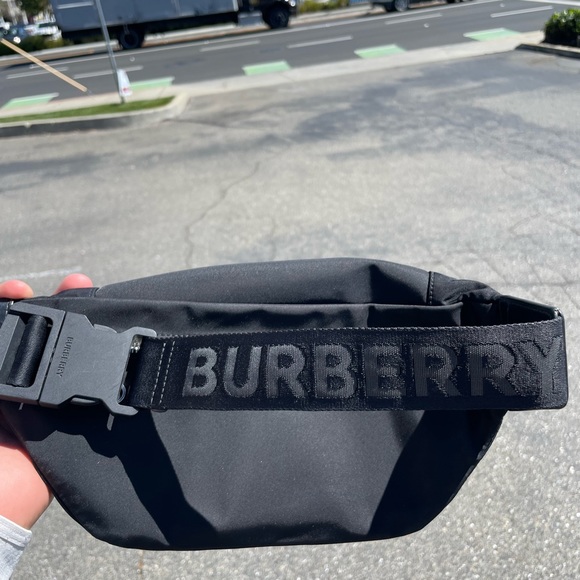 Burberry Bum Bag - Picture 4 of 4